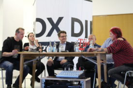 Die Diskussionsrunde: Prothmann, Elaine, Peter, Elsässer, Kupfer, Nadja (v. links)